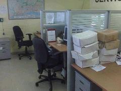 20120626210248-asi-se-mantenian-los-escritorios-de-los-empleados.jpg