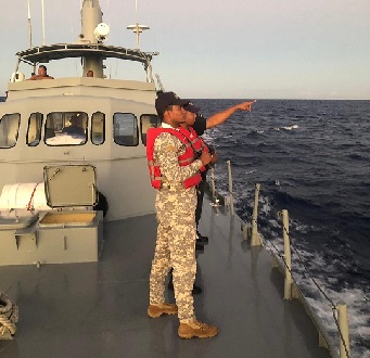 Armada rescata noveno tripulante de doce que estaban a la deriva en aguas del Atlántico