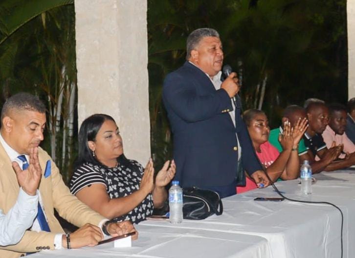 El Gringo reune su equipo político para coordinar apoyo al presidente Luis Abinader