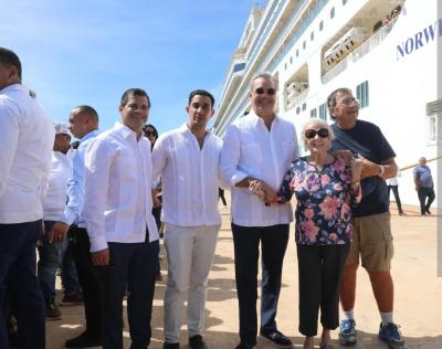 Luis Abinader: Impulsor del turismo de cruceros en República Dominicana