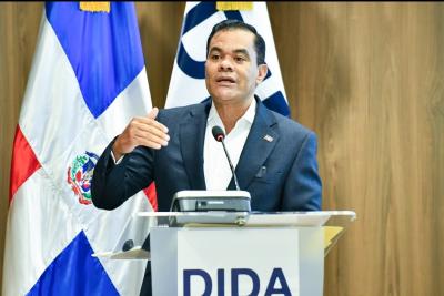 Elías Báez pide modificación urgente del formulario de afiliación de las AFP para facilitar el acceso a fondos