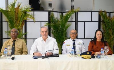 Repatr&iacute;an entre 800 y 900 extranjeros en operativos migratorios del pasado domingoSANTO