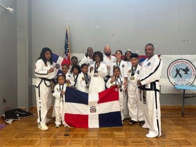 Escuela Ramona Rosario Taekwondo Center brilla en Estados Unidos con 47 medallas