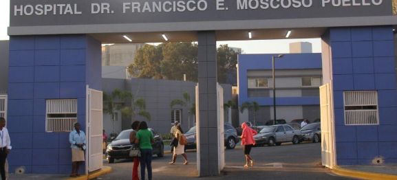 Cuando el bolsillo aprieta, la salud espera: &iquest;Por qu&eacute; muchos pobres terminan eligiendo cl&iacute;nicas privadas ?